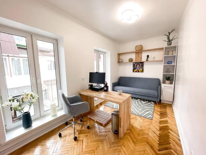 Freedom Apartments In The Heart Of Lviv - Balabana Str And Svoboda Avenue Εξωτερικό φωτογραφία
